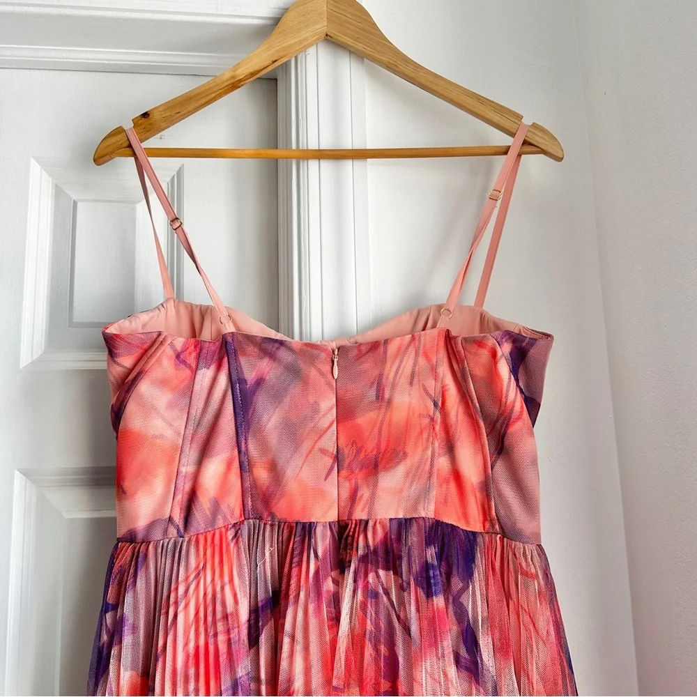 Hutch Amara Pleated Bustier Sweetheart Midi Dress - Picture 10 of 13